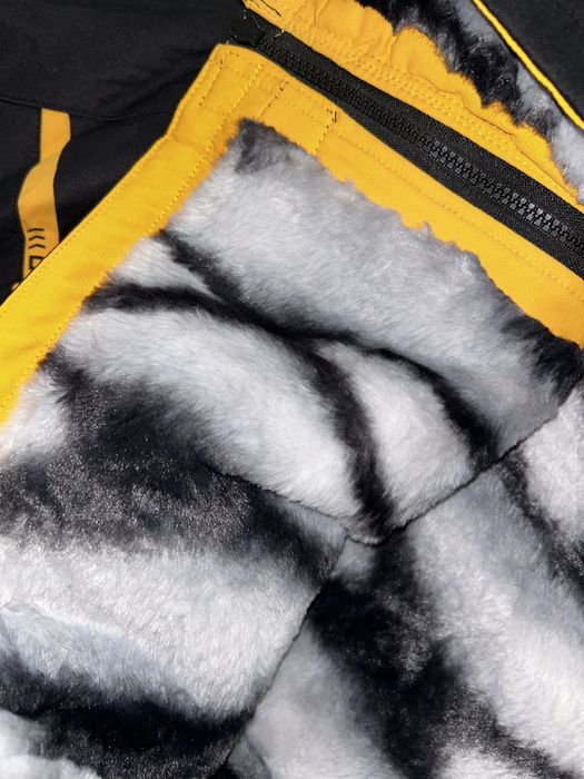 Продаю новую куртку