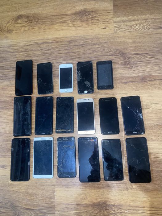 Lot telefoane defecte diferite marci huawei , apple , samsung