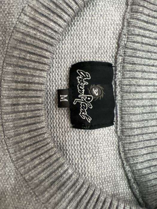 Свитер  Broken planet