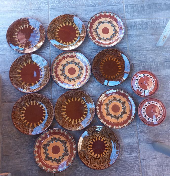 Керамични  чинии от времето на соц.