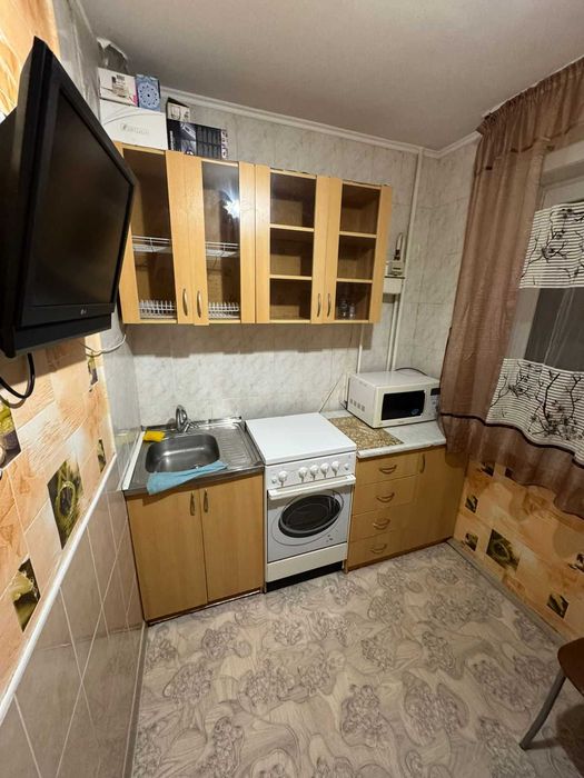 2 комн квартира в 20 мкр