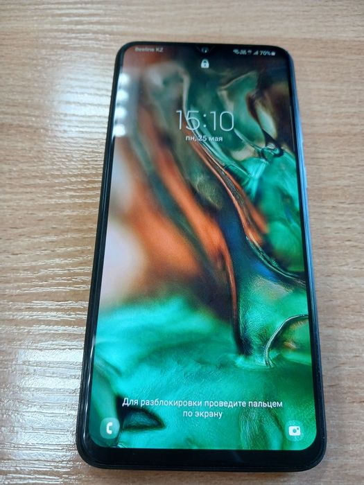 Телефон Samsung A70