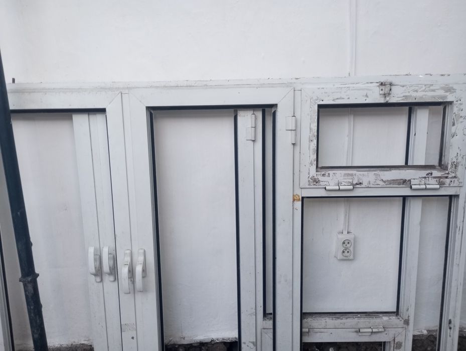 Akfa rom 2 ta . Panelniy domdi verandasiniki.