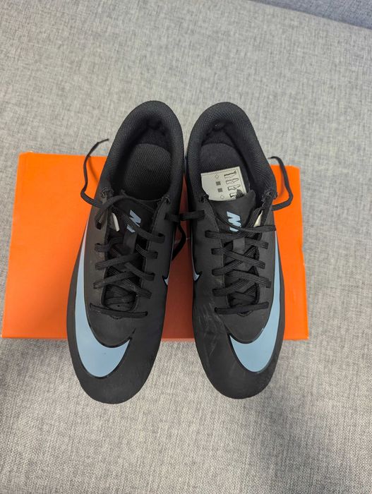 Ghete fotbal Nike Mercurial Vapor 16 CLUB FG/MG 39