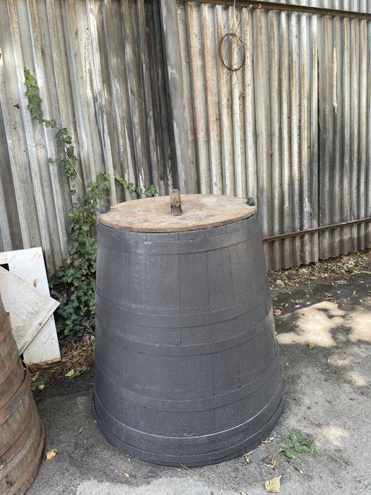 Стари автентични дървени каци за декорация/