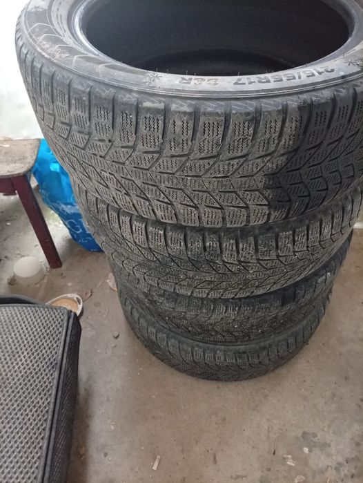 Продается шины R17