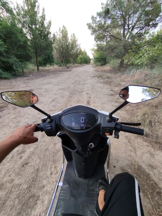 Elektron sukuter Cavolo