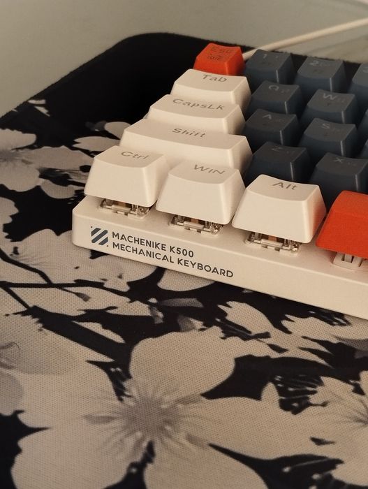 Продам клавятуру