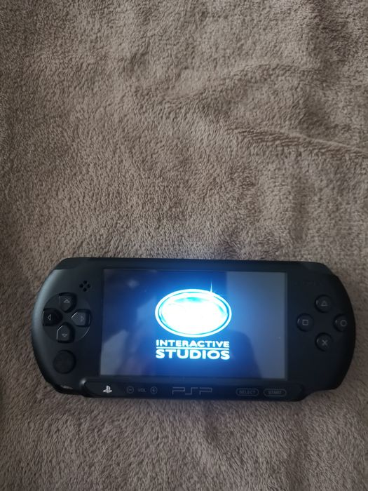 Игра PSP Е 1004 черно