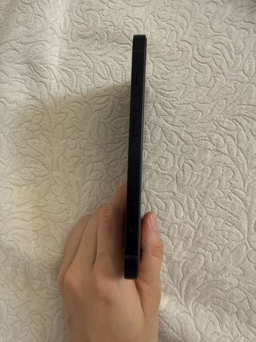 iPhone 13 срочно продам