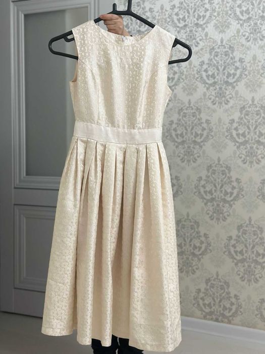 Нежное красивое платье