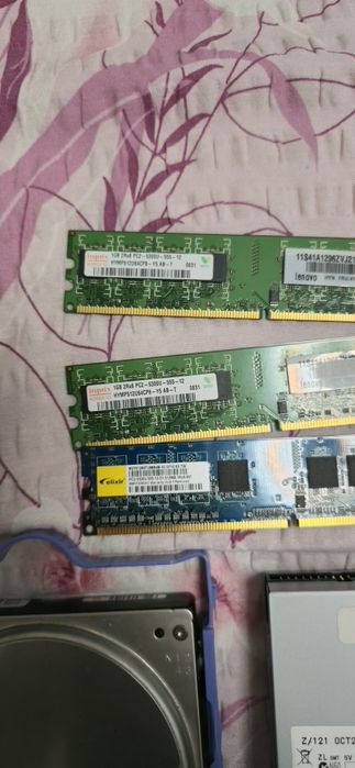 Хард диск +флопи дисково устройство+3 памет карти