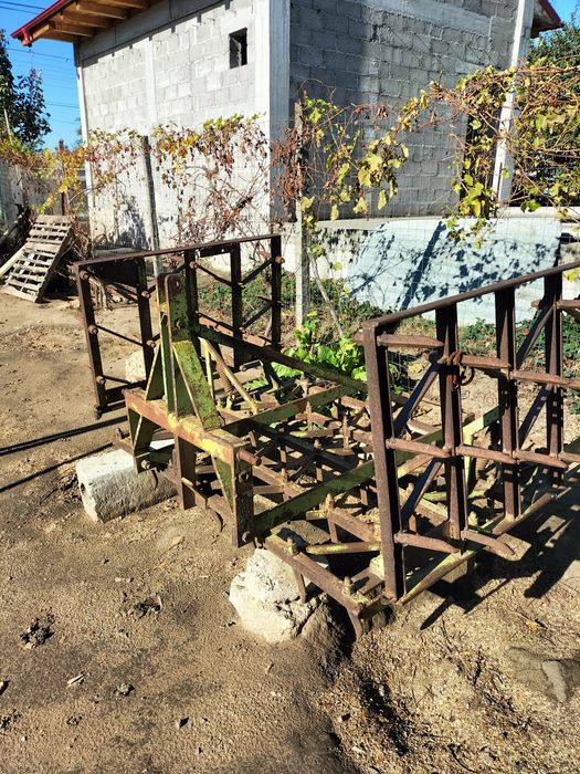 Vând dozator de îngrășăminte și ograpă de 3m