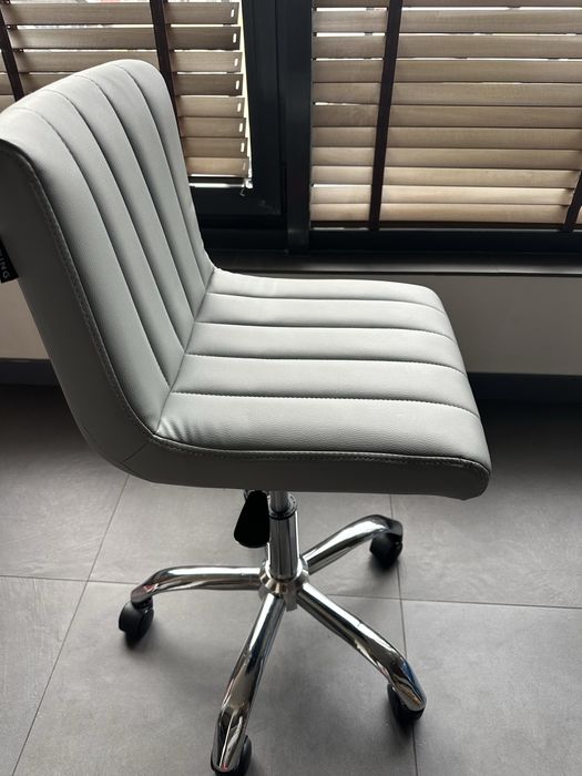 Стол на колелца Рим с 2г гаранция