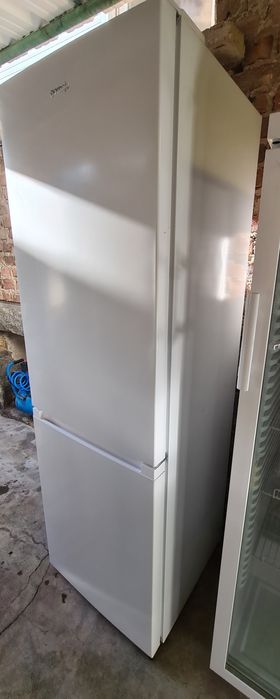 Хладилник с фризер GORENJE 269л A++ 180см