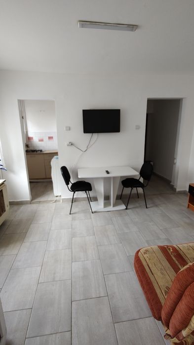 Dau in chirie apartament cu 2 camere - Garsoniera  închiriez