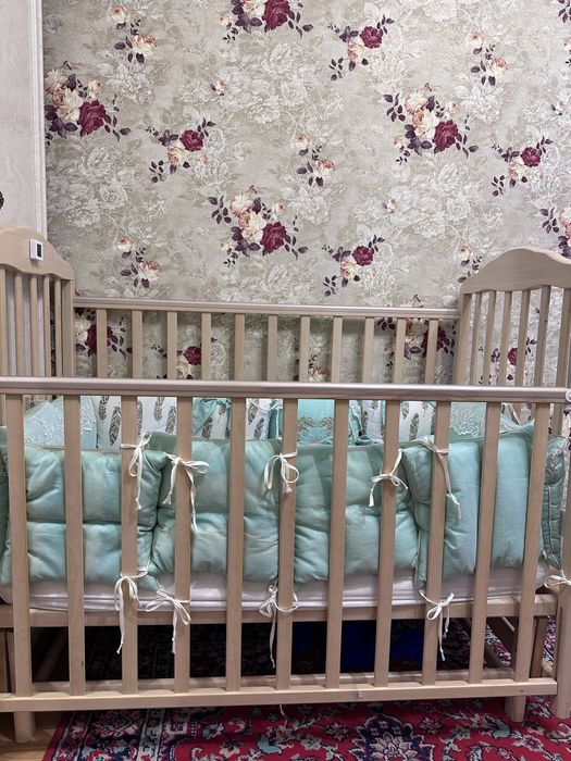 Детская кроватка