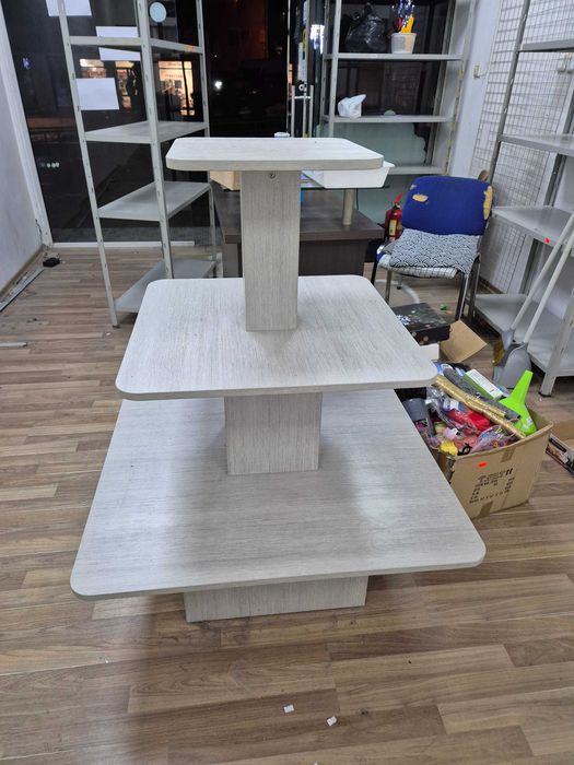 Дървена пирамида