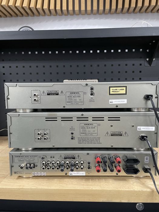 Onkyo amplificator r-200 cd player c-200 deck k-200r remote  rc153s