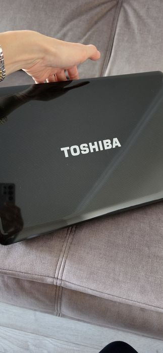 Vand laptop Toshiba