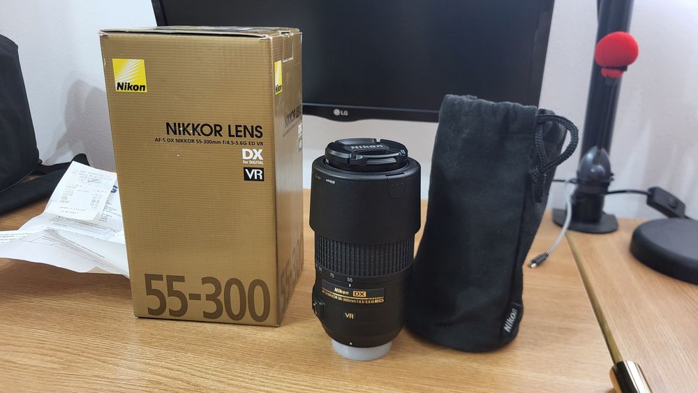 Nikon D3200 + 3 obiective Nikon + accesorii complete