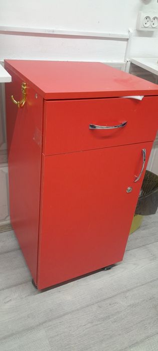 Продаётся мебель для салона красоты