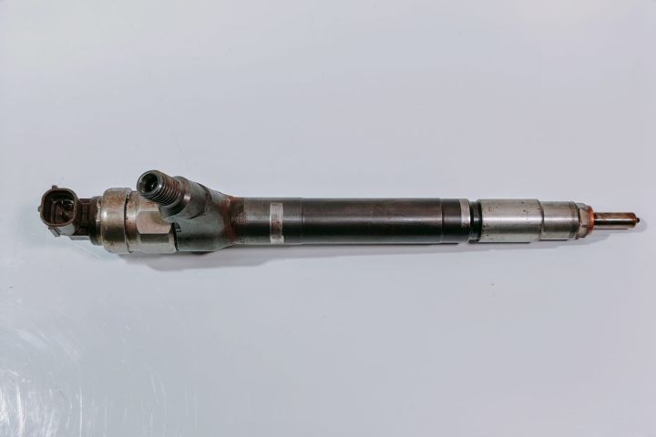 Injector  Denso AC / 2.2 / 2.4 tdci 6C1Q9K546AC / 04K20846 Fiat Ducat