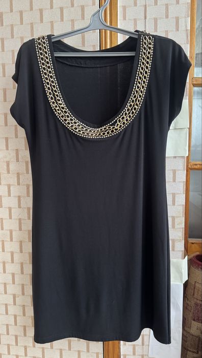 Платье трикотаж нарядное, разм. примерно 46-48