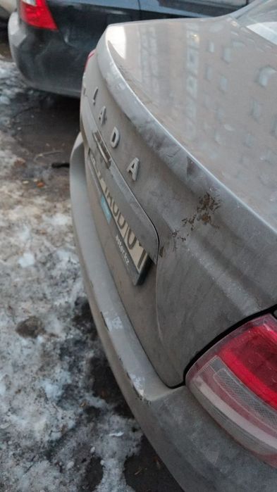 Продам задний бампер на Lada Granta