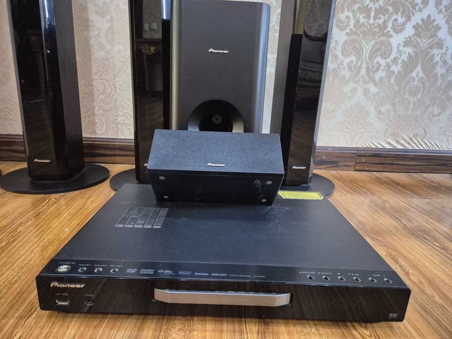 Продам домашний кинотеатр марки Pioneer S-DV262T