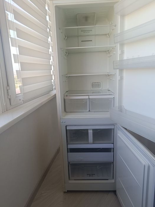 Холодильник INDESIT