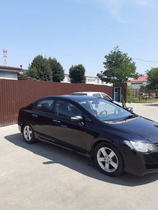 Honda civic,masina personala,benzina plus GPL,stare de funcționare bună,scaune cu încălzire,cutie automată