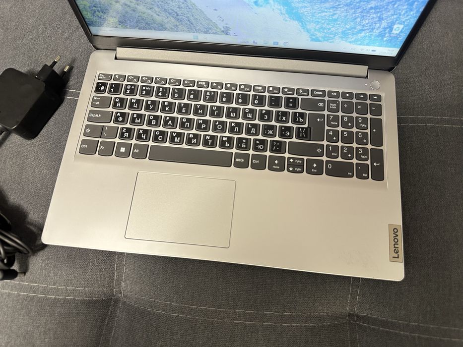 Ноутбук Lenovo intel/256GB SSD/Windows 11 Pro