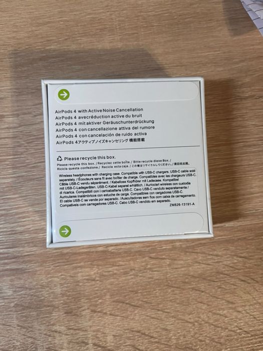 Слушалки Airpods 4