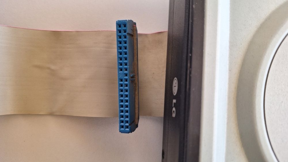 Продавам DVD-RW LG Model: GH22NP20