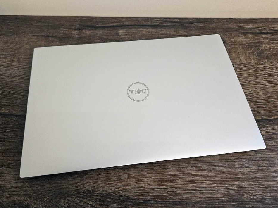 Лаптоп Dell XPS 15 9520 (2022) – i7 / RTX 3050 / 32GB / 2.5TB / 15"