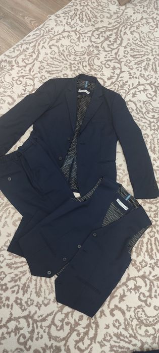 Школьный костюм  пиджак, жилетка, брюки 152 рост