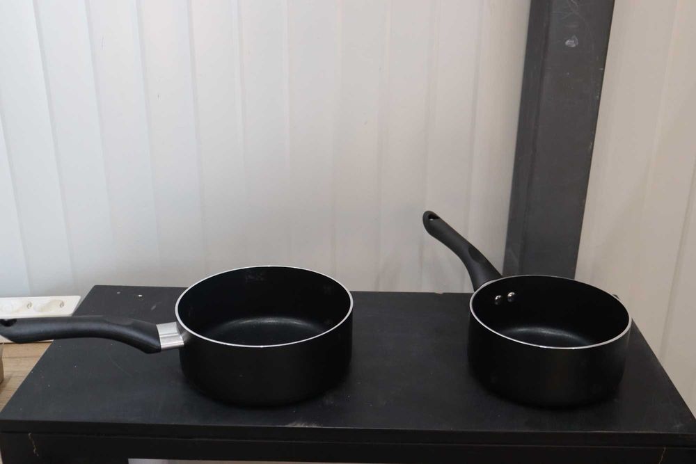 Комплект съдове за готвене с незалепващо покритие 15 части