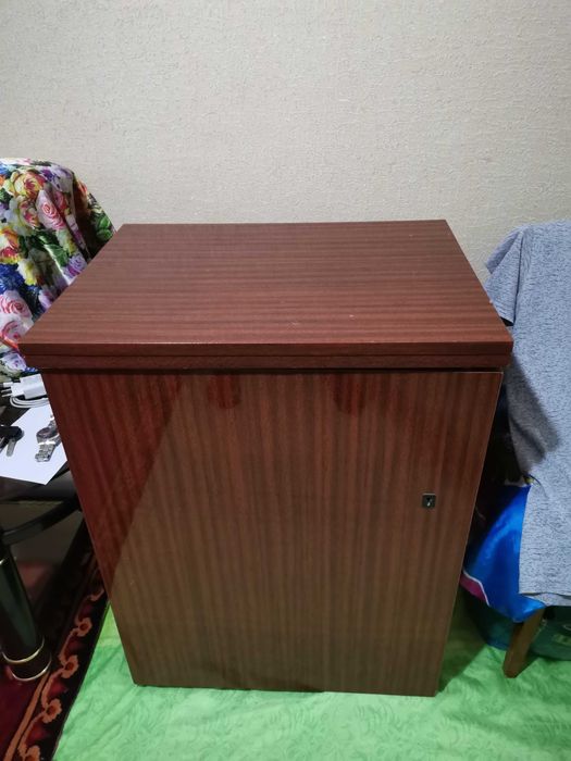 Продам швейную машину