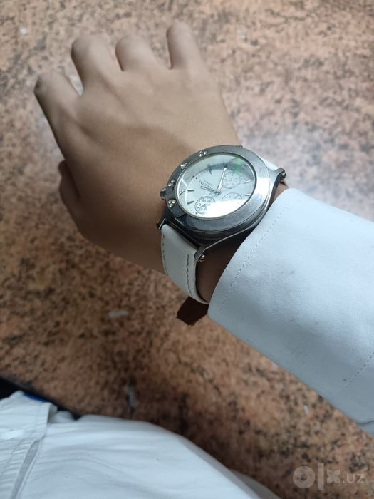 Hublot Big Bang Caviar и Goccini Quartz