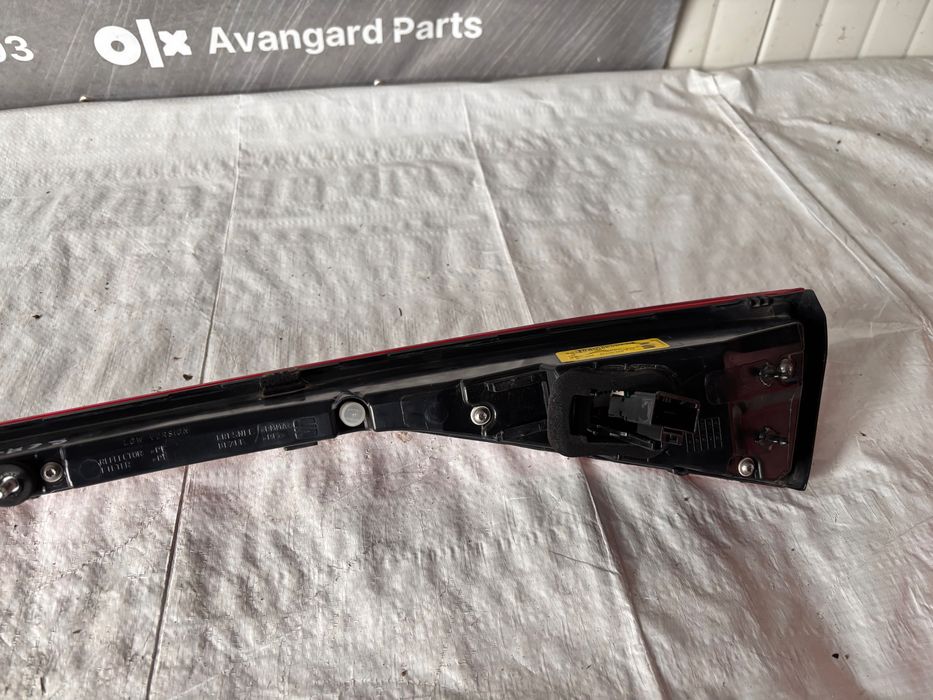 Задна светлинна лайсна / стоп • SEAT Leon Cupra 5F (2013–2020)