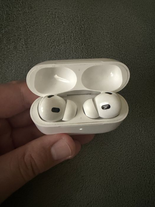 AirPods Pro (2nd generation)