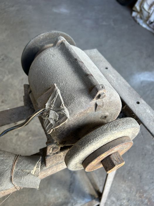 Шмиргел - работещ