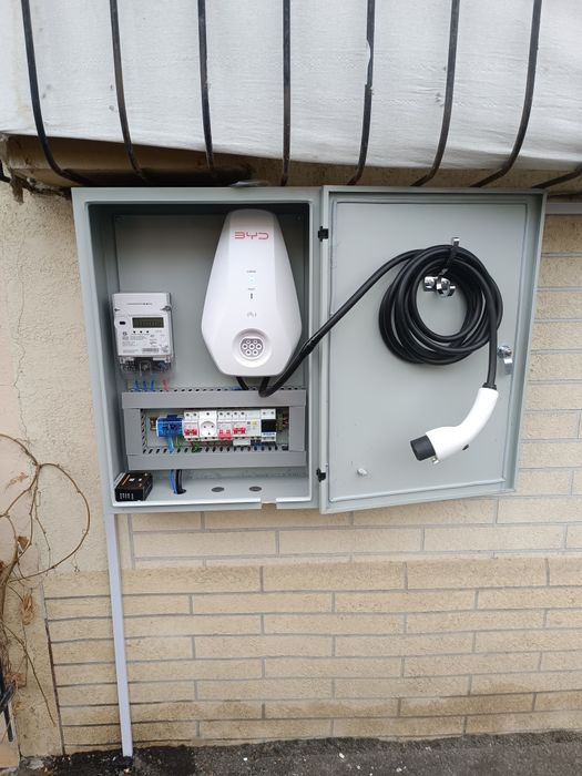 Установка зарядное станций для Электромобилей