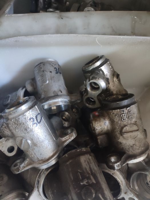 Корпус распределителя давления рейки