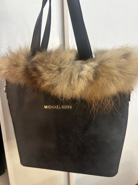Чанта Michael Kors с естествен пух