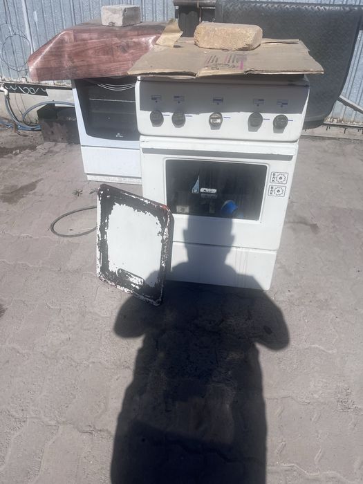 Продам газ плиту продам