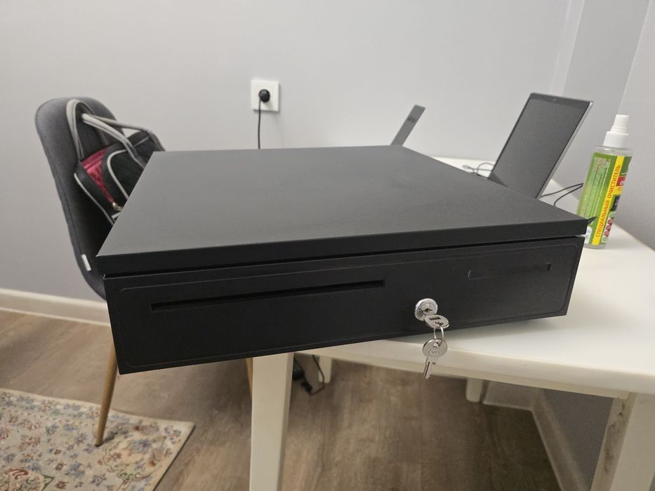 Кассовый денежный ящик