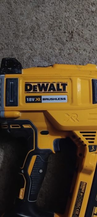 Pistol de regipsat profile si batut cuie