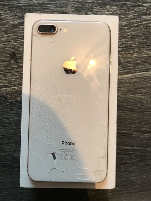 iPhone 8 Plus продам